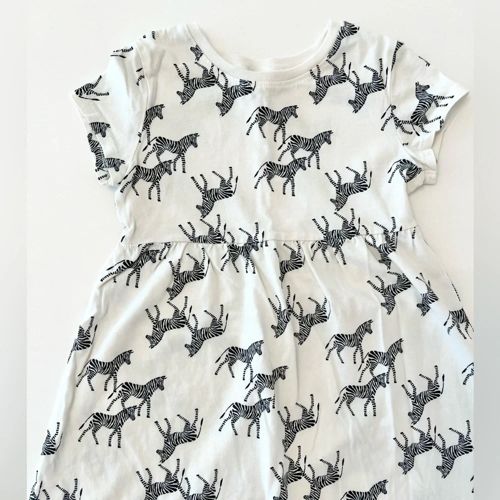 Old Navy Zebra Print Short Sleeve Kids Dress - Black and White | Girls 3T